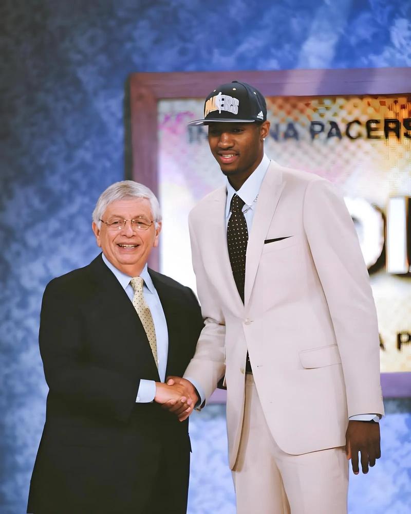 米体：维卡里奥已经决定重返意甲，但去国米可能有点困难（米体：维卡里奥铁心回归意甲，加盟国米恐有难度）