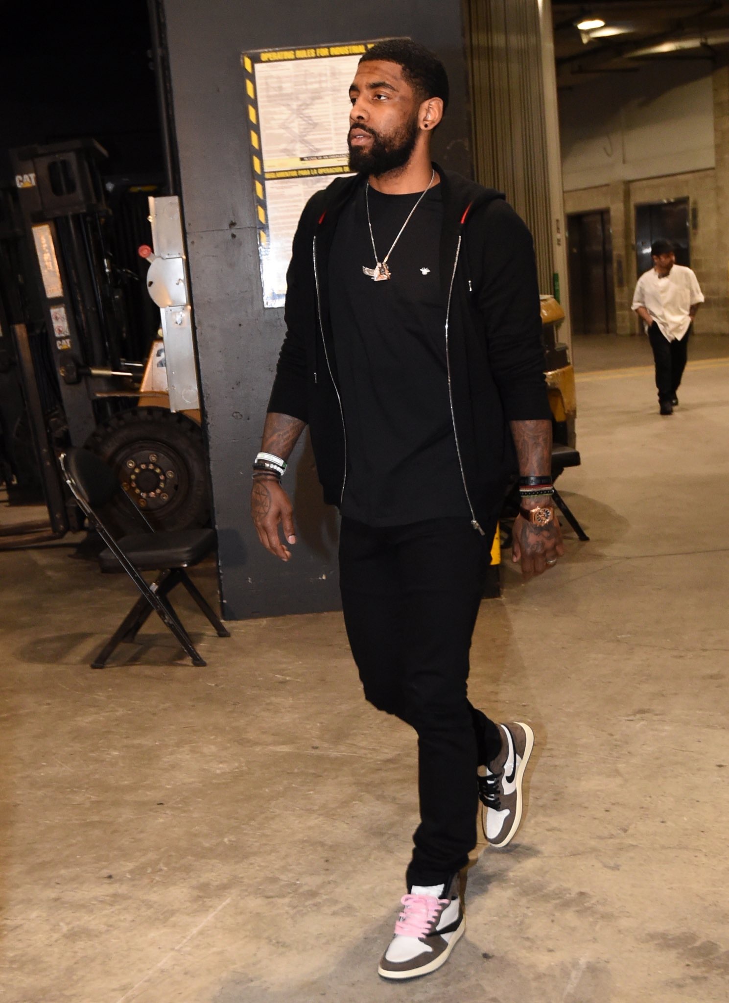 2400万先生沦为伤病困兽！卡多索15分钟离场 西蒙尼最贵引援成烫手山芋（2400万欧先生陷伤病阴霾！卡多索仅踢15分钟伤退 西蒙尼最贵引援成难题）