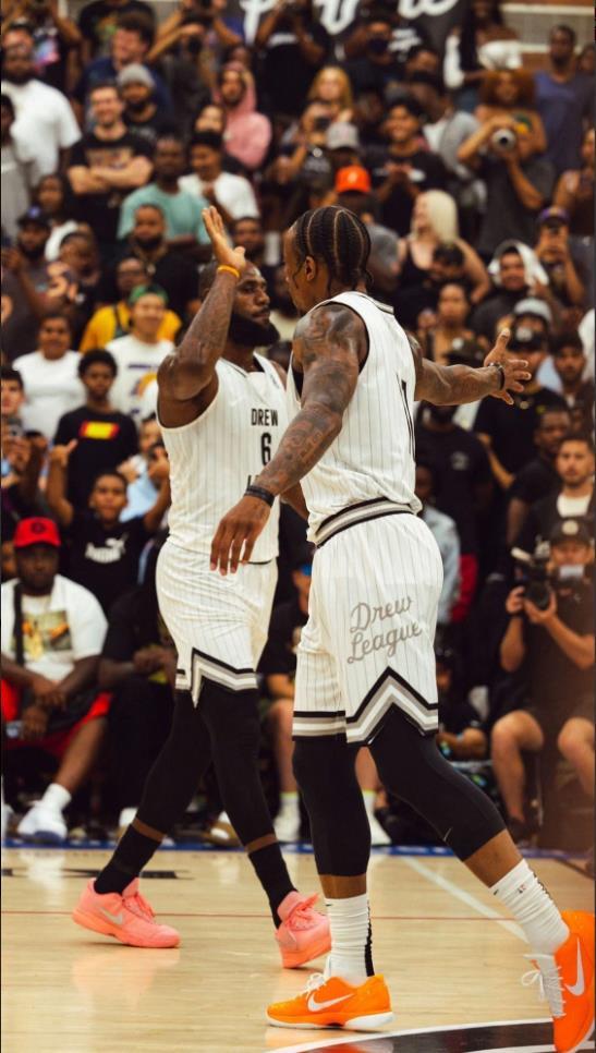 莱万：我很喜欢拉什福德传我的那种球，今天我们配合得非常好（莱万：拉什福德的传球正合我意，今天我们的配合非常默契）