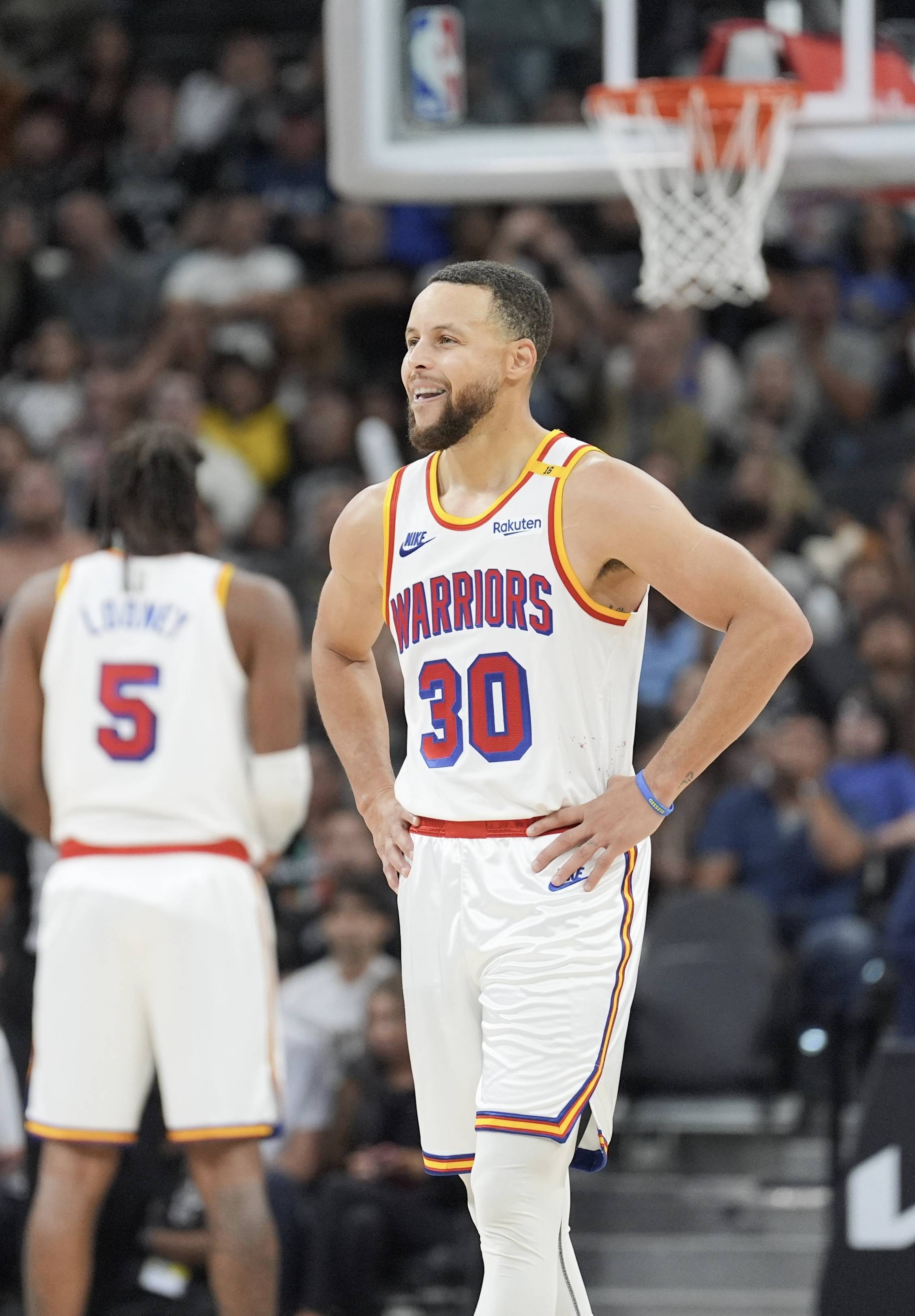 奥尔莫：我们丢球后很快便重整旗鼓，很高兴能帮助球队获胜（奥尔莫：失球后我们很快反弹，能助球队赢球我很开心）