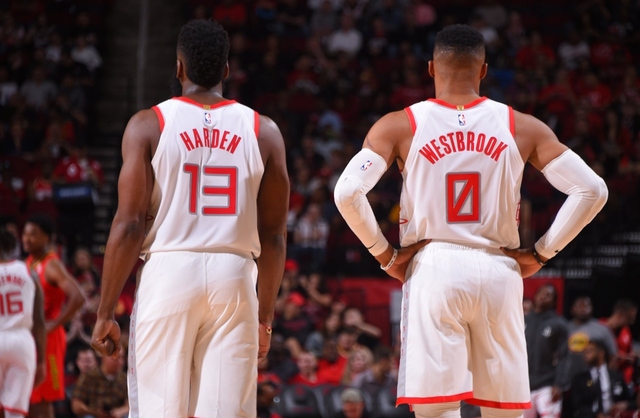 替补球员上场即改变比赛节奏（替补登场瞬间改写比赛节奏）