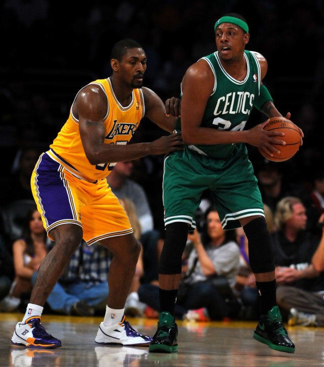 记者：尤文、国米等意甲俱乐部考察热那亚中场马利诺夫斯基（多家意甲豪门考察热那亚中场马利诺夫斯基，尤文国米在列）