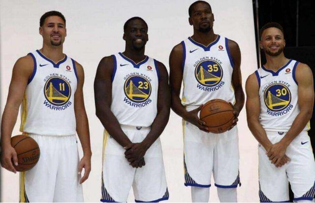 颜骏凌：武磊赛前对球队做了动员，我们争冠经验丰富没有包袱（颜骏凌：武磊赛前鼓舞全队，我们争冠经验足、轻装上阵）