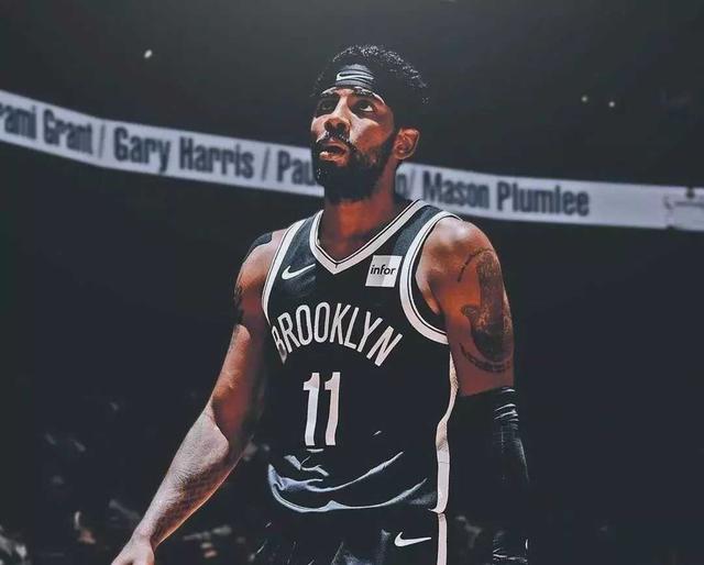 米兰官方欢迎里贝里造访米兰内洛，并发布其与迈尼昂合影（米兰官宣：里贝里到访米兰内洛，与迈尼昂合影曝光）